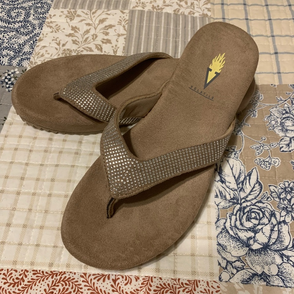 Volatile Stylish Brown Sandals with Sparkling Accents NWOT